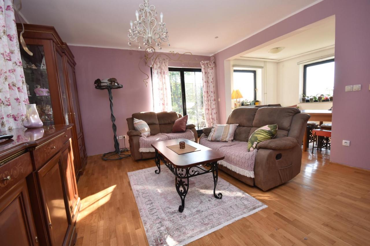Apartmaji Lejardin Skofljica Exterior photo