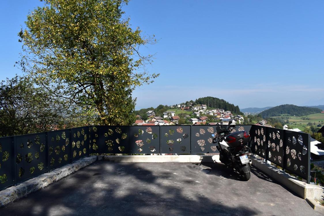 Apartmaji Lejardin Skofljica Exterior photo